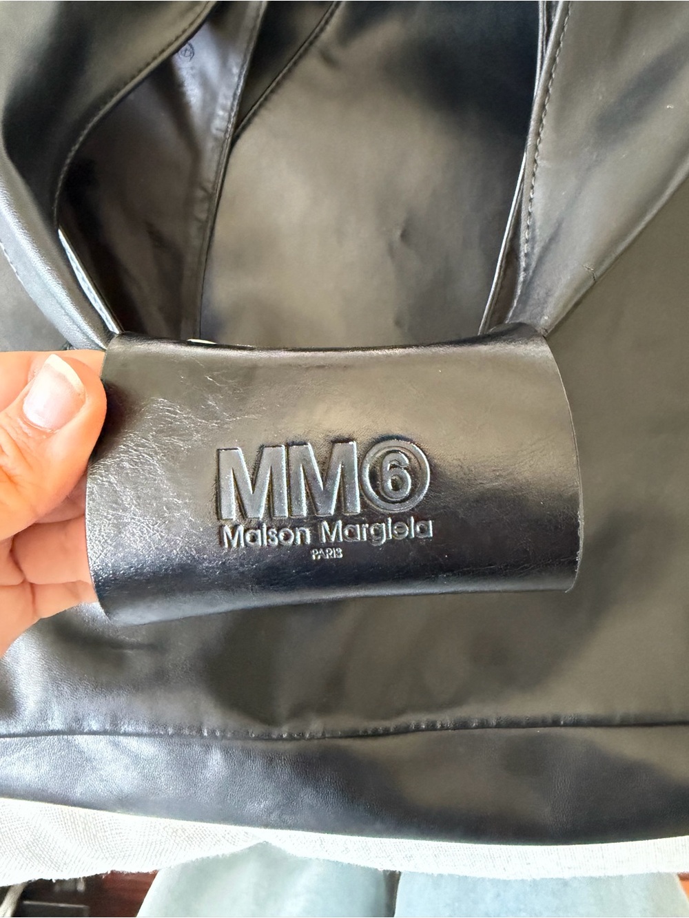 Maison Martin Margiela Black Leather Shoulder Tote - Picture 3 of 13